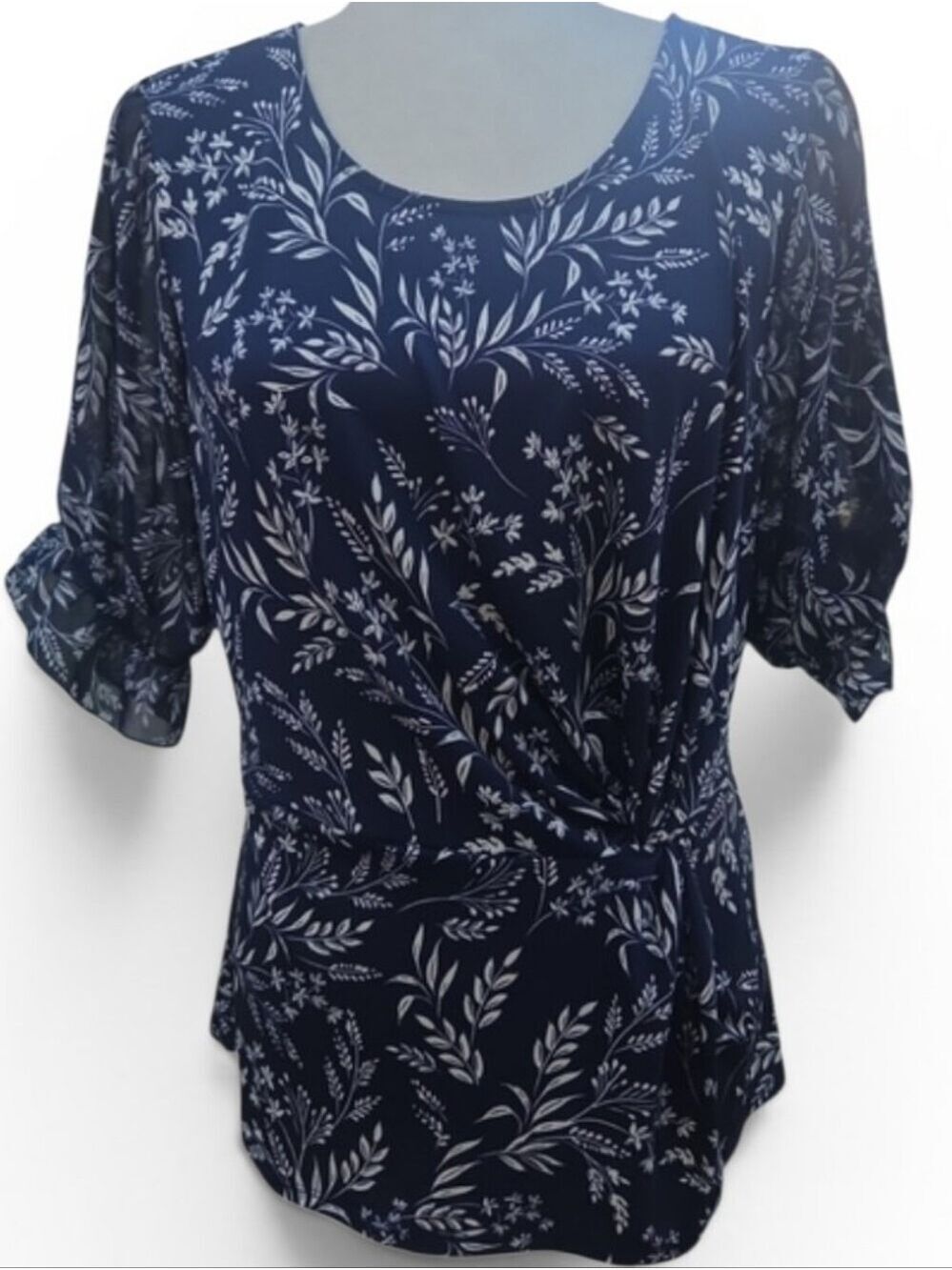 PerSeption Concept Navy and White Floral Fitted Blouse Stretchy Travel Knit